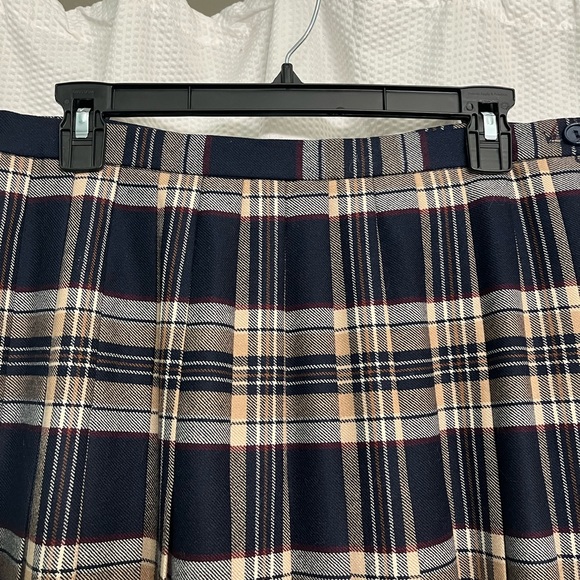 Vintage Brown’s Of Bermuda Wool Maxi Pleaded Skirt - Picture 4 of 10